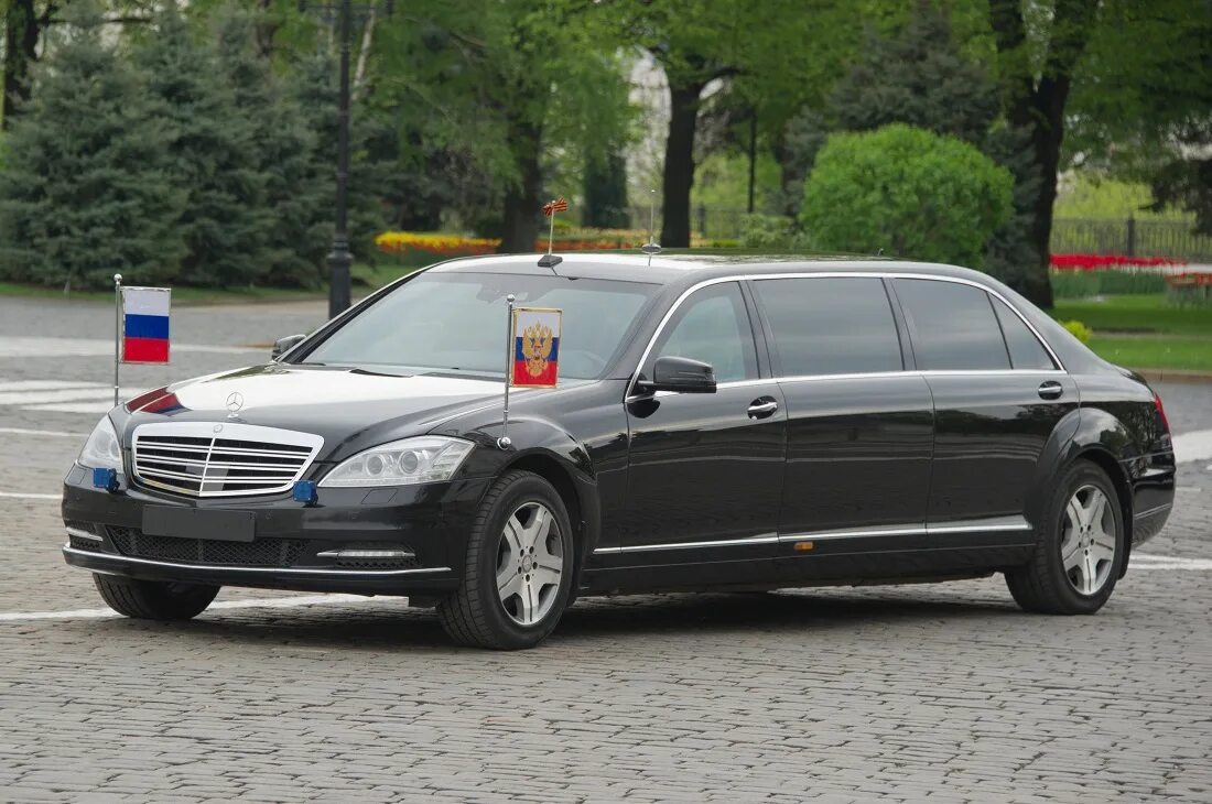 Mercedes s600 Pullman Guard. Mercedes Pullman s600 Guard Путина. Mercedes-Benz s600 Pullman Guard w220. Mercedes-Benz s600 Pullman Guard w221.