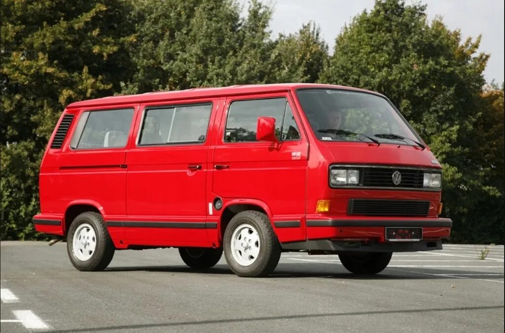 Фольксваген транспортер купить спб. Volkswagen t3. Фольксваген Мультивен т3. Фольксваген т 3 кватро. VW t3 Bus.