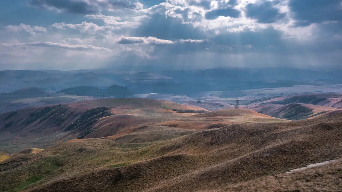 джинальский хребет кисловодск. джинал юца. гора джинал вид из кисловодска. джинал гора кисловодск. джинал заповедник.
