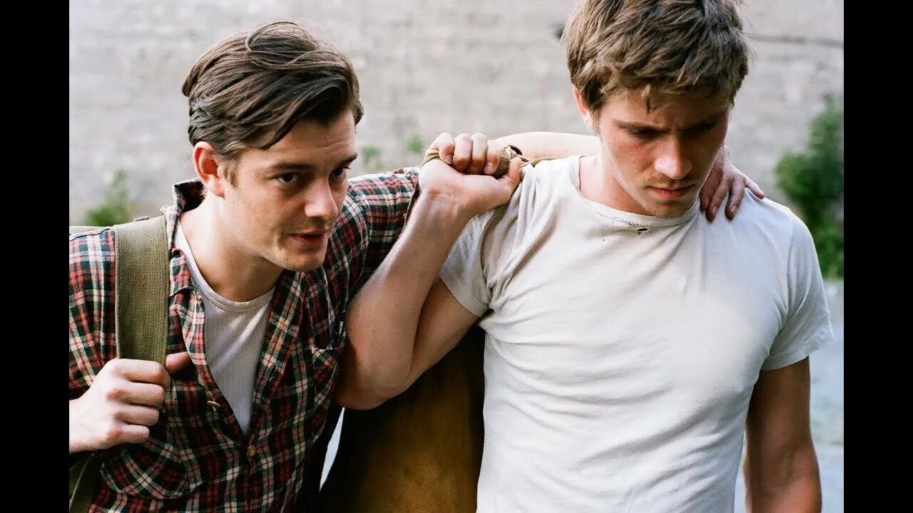 Что такое on the. Sam riley гаррет хедлунд. гаррет хедлунд на дороге. on the road 2012.