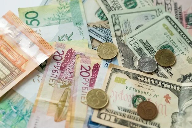 430 долларов в рублях. Белорусский рубль к евро. Доллар евро рубль. Евро и Белорусские деньги. Белорусский рубль к доллару.