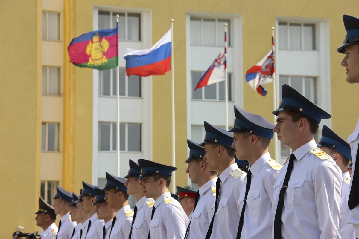 Сайт краснодарского президентского училища. Краснодарское президентское кадетское училище. Кадетский корпус Краснодар. Краснодарское президентское кадетское училище эмблема. Знамя Краснодарского президентского кадетского училища Краснодар.