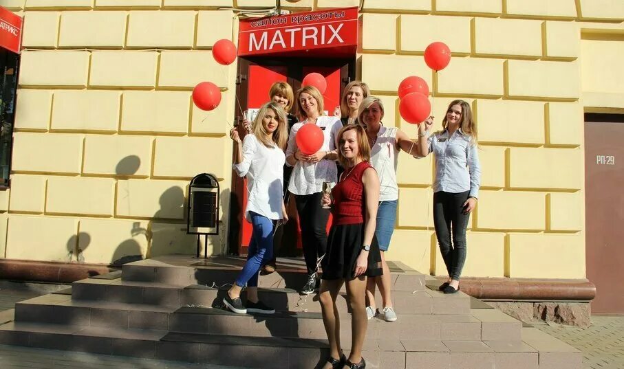 администратор салона красоты. офис для менеджеров в екатеринбурге. модный дом телемаркетолог. открытие бьюти бара. курсы администратор салона.