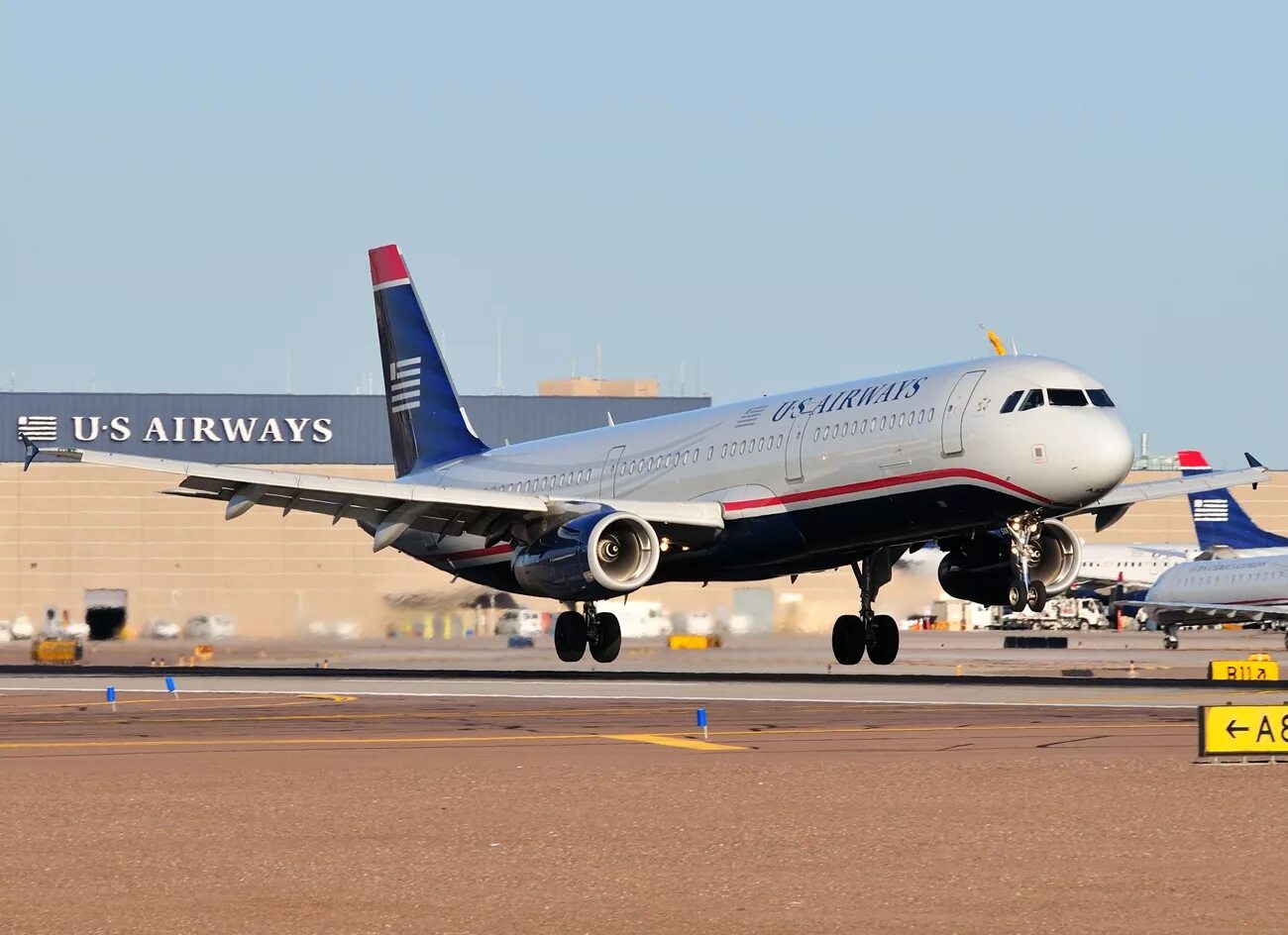 Us airways. Us Airways a321. Боинг 757 us Airways. Боинг 321. Боинг а 321 фото.