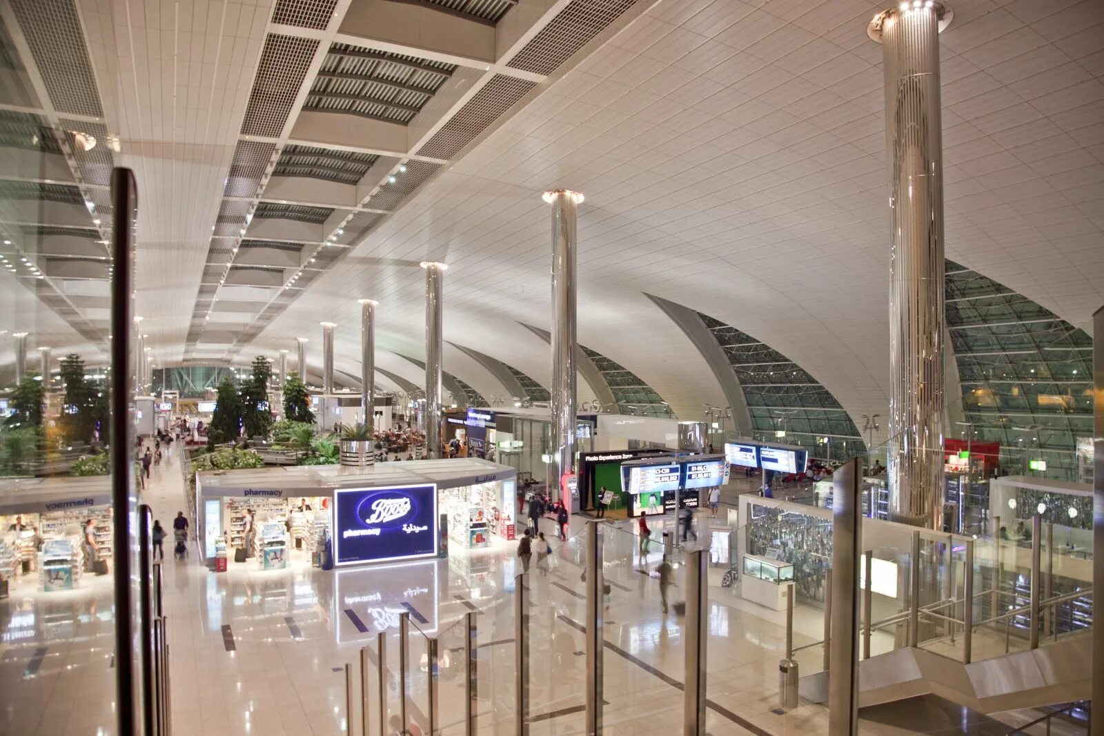 Работает ли аэропорт в дубае. Аэропорт Дубай DXB. Международный аэропорт Дубай терминал 3. DXB, Дубай , терминал 1. Дубай DXB терминал 3.