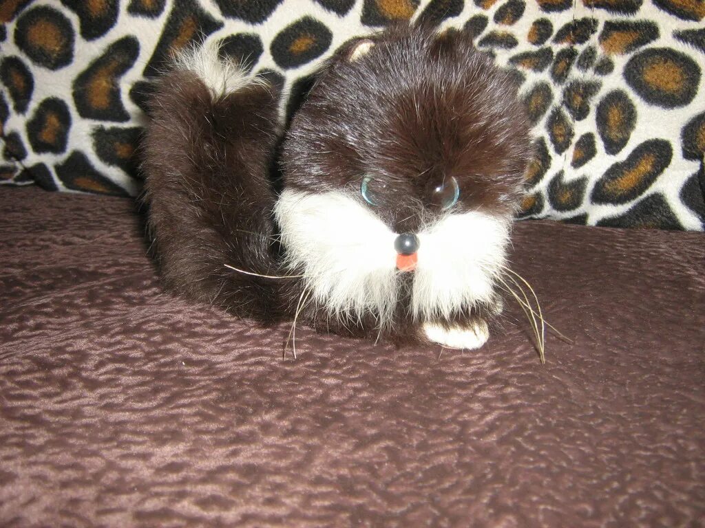 Советские игрушки кот. Кошка из натурального меха игрушка. советские меховые игрушки. котенок из натурального меха игрушка. советская игрушка кот из меха.