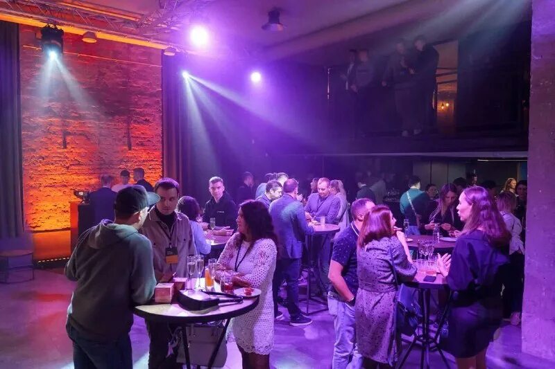 Лофт красноярск. One way loft красноярск. Белка loft красноярск. Лофт пространство красноярск. Лофт красноярск.