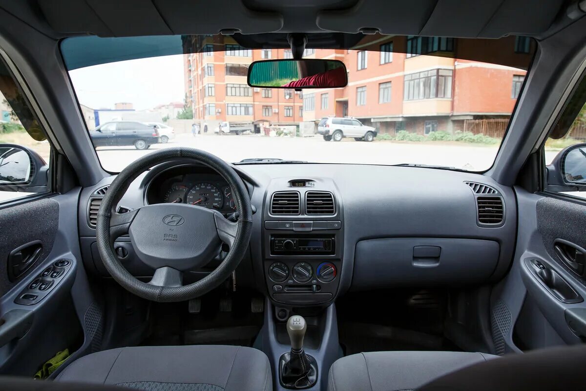 Hyundai accent, 2005 фото салона. хендай акцент плюсы и минусы. при покупки хендай акцент на что стоит обратить внимание. Hyundai accent 2014 1. Hyundai accent 2 тагаз.