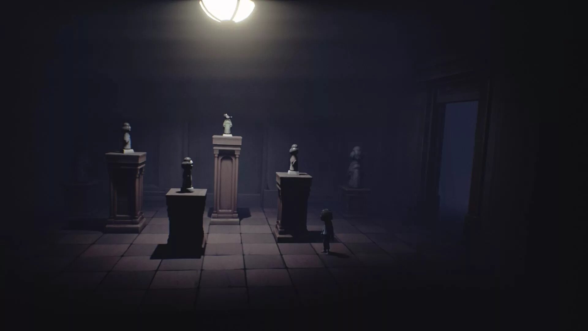 Little Nightmares DLC - Secrets of the Maw. Little Nightmares the Residence. Little Nightmares DLC. Statues at Room. Погасив свет комната погрузилась во мрак впр