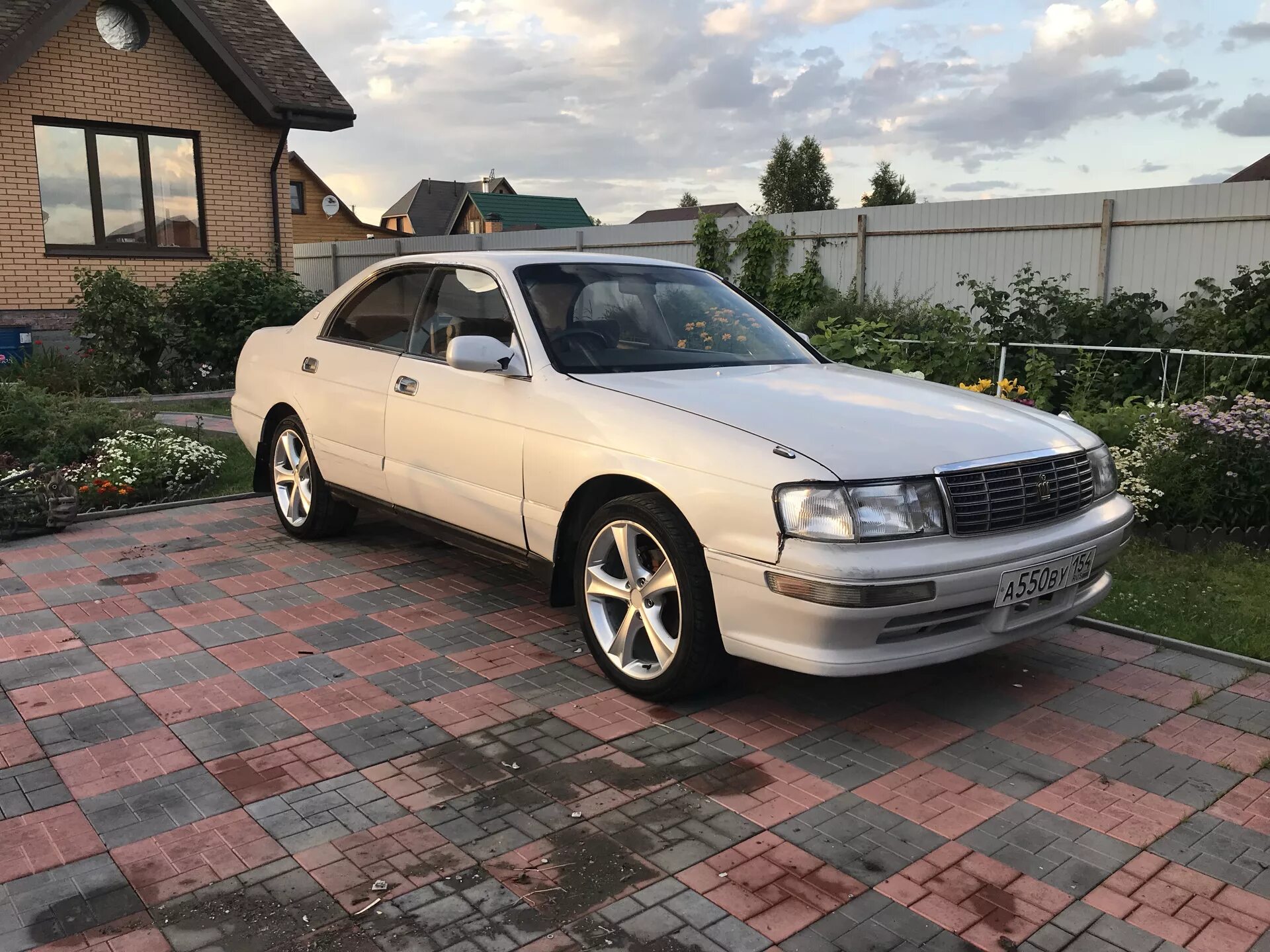 Тойота Краун 141 кузов. Toyota Crown 1994. Toyota Crown 1995.