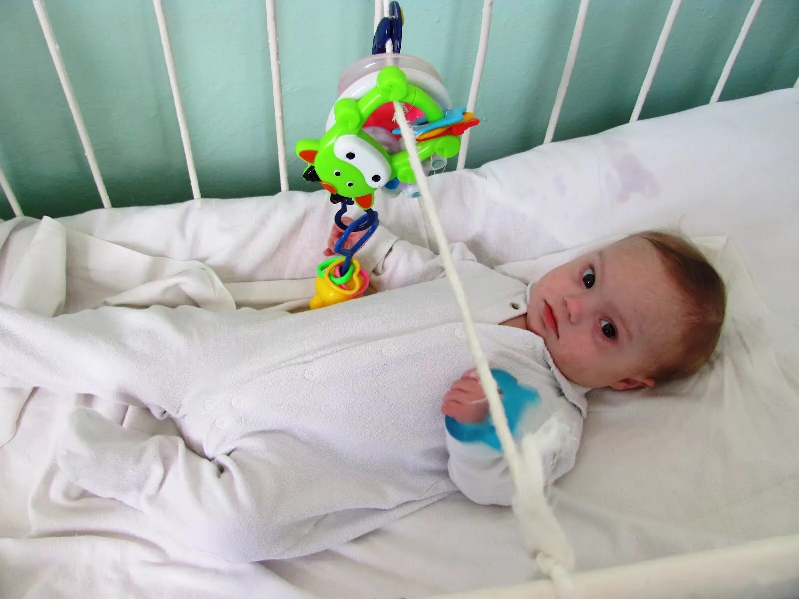 Можно оставить ребенка в роддоме. Малыши в роддоме. Новорожденные в детских домах. Можно оставить ребенка в роддоме. Новорожденный ребенок в роддоме.