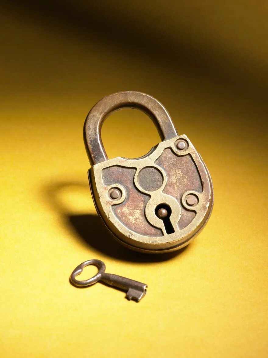 Lock s keys. Ключ lock. замок с ключом картина. key in the lock. rabbit padlock.