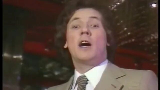 яак йоала 1981. я рисую я тебя рисую як йола. певец як йола памятник. я рисую песня як йола. зарафшан гастроли яак йоала.