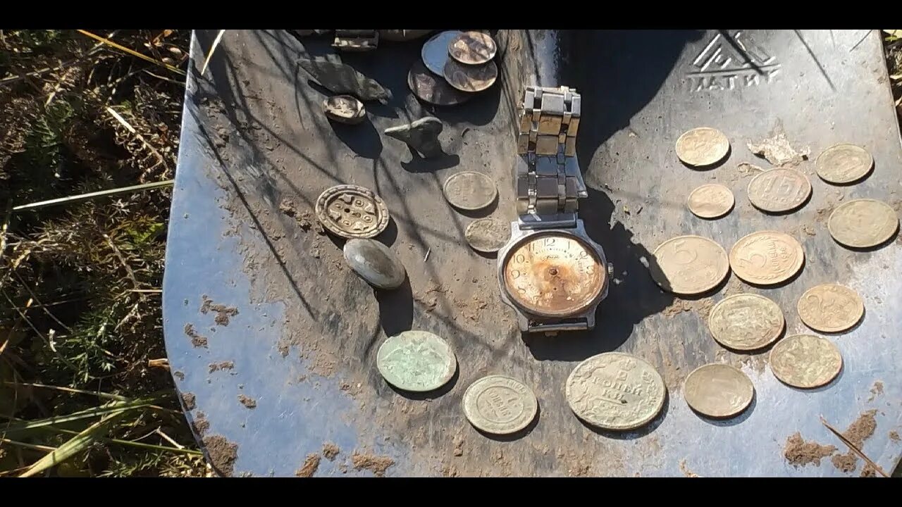 Швеция королева кристина монеты. Сокровища нарышкиных в санкт-петербурге. Находки монет и банкнот на чердаках и в подвалах. Найденные клады петербурга. Клад трубецких-нарышкиных россия 2012.