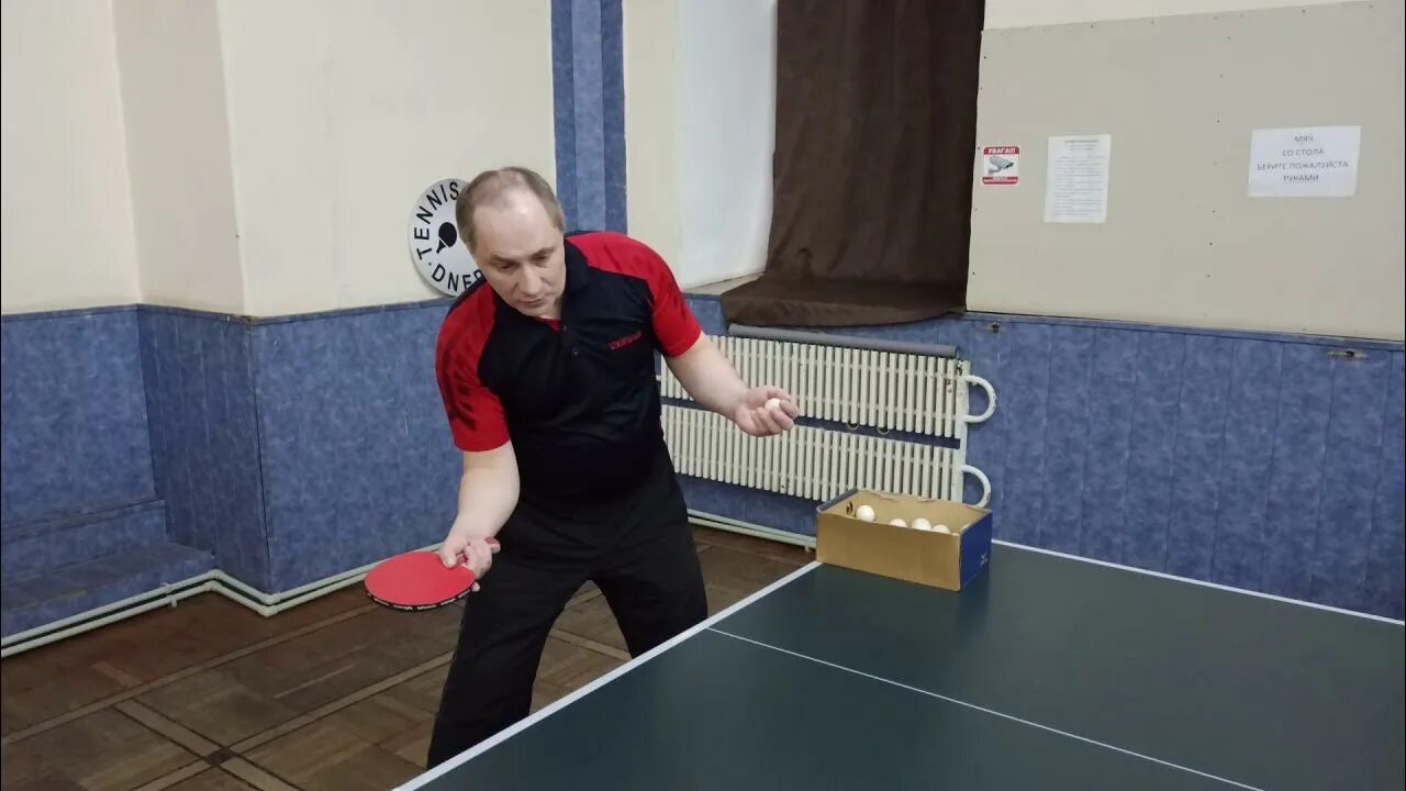 Топ спин слева в настольном теннисе. Накат справа настольный теннис видео уроки. Топ спин справа в настольном теннисе. Техника игры в настольный теннис видео. Техника настольный уроки.
