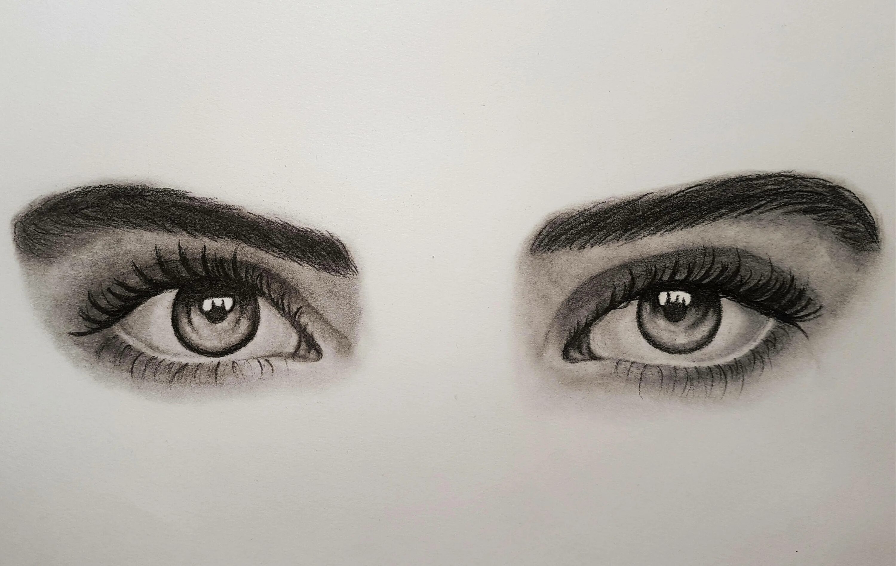 Глазки карандашом. Женские глаза рисунок. Глаза для рисования. Карандаш для глаз. Глаза нарисованные.
