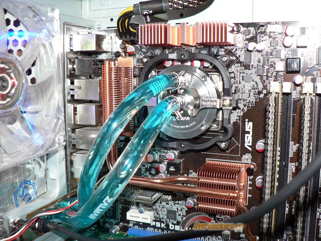 Водяное охлаждение Deepcool lt720. RX 390 водяное охлаждение. DNS водяное охлаждение для процессора. Zalman пассивное водяное охлаждение. Читать про сво