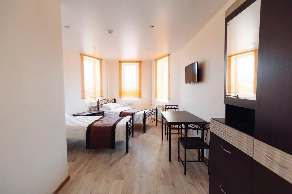 Карета горячинск. Белая карета горячинск гостевой дом. Белая карета горячинск бассейн. Белая карета горячинск. Белая карета горячинск бассейн.