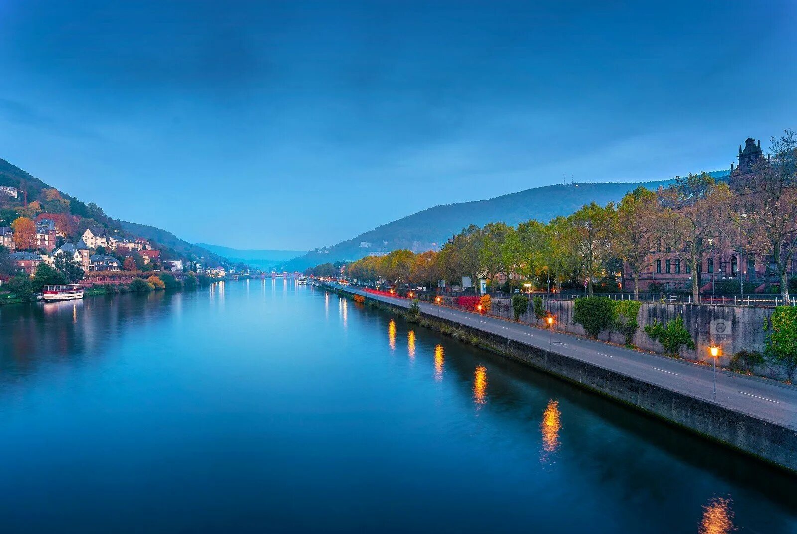 Как называется река германии. Река Дунай в Германии. Река Рейн в Австрии. Река Рейн в Германии. Река Рейн в Гейдельберге.