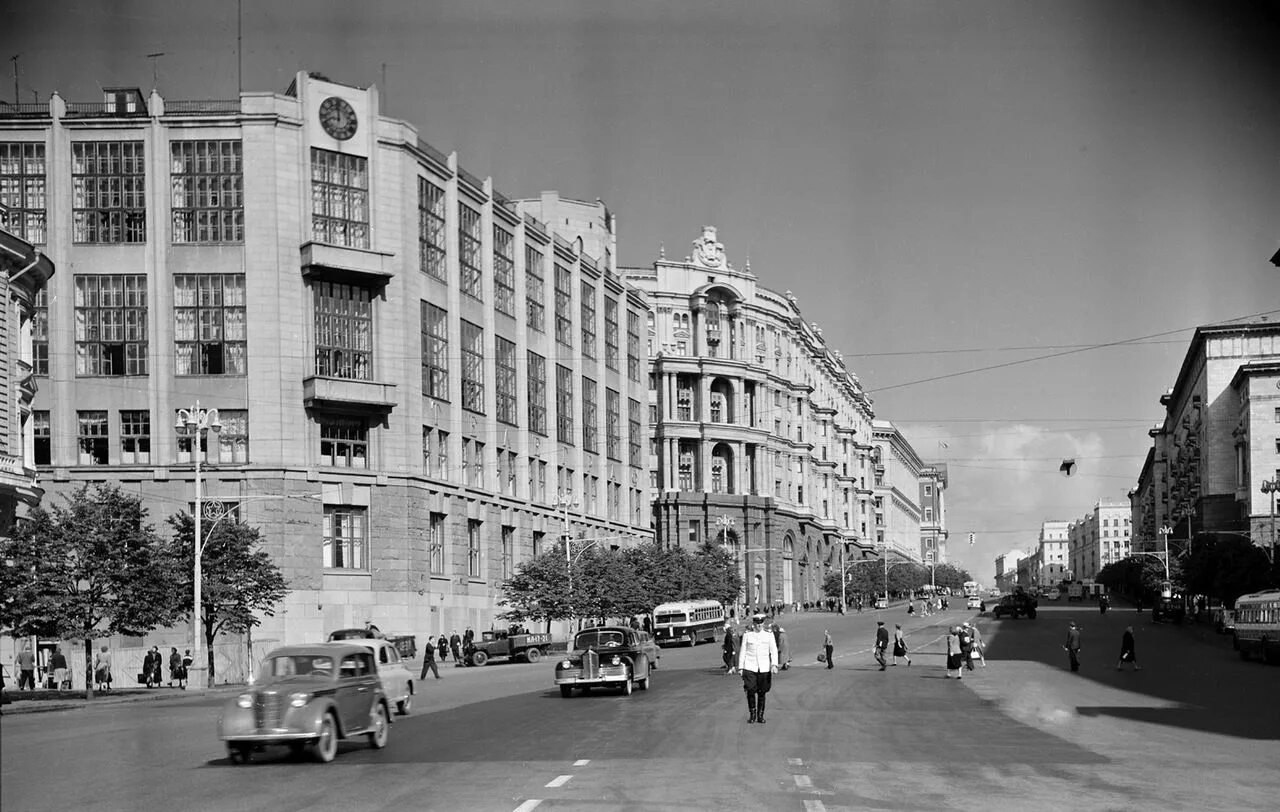 Тверская улица 1950-е. Улица Горького (Тверская) Москвы 50е. Тверская улица Москва 1950 года. Улица Горького (Тверская) Москвы 1939. Ул горького д 8