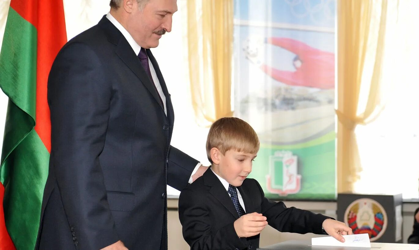 Сколько сыновей у лукашенко. Николай александрович лукашенко. александр лукашенко. дети александра лукашенко президента белоруссии. александр лукашенко сын николай.
