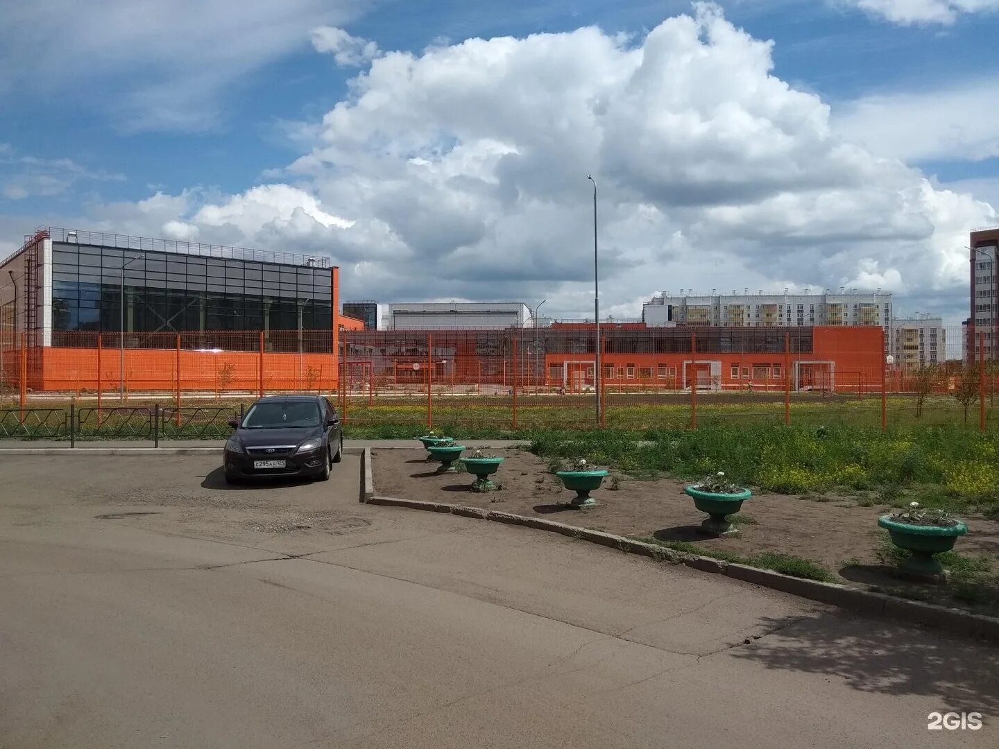 Школа 150 красноярск. 154 школа красноярск улица. Новая школа в красноярске. Школа номер 154 красноярск. Школа на молокова.