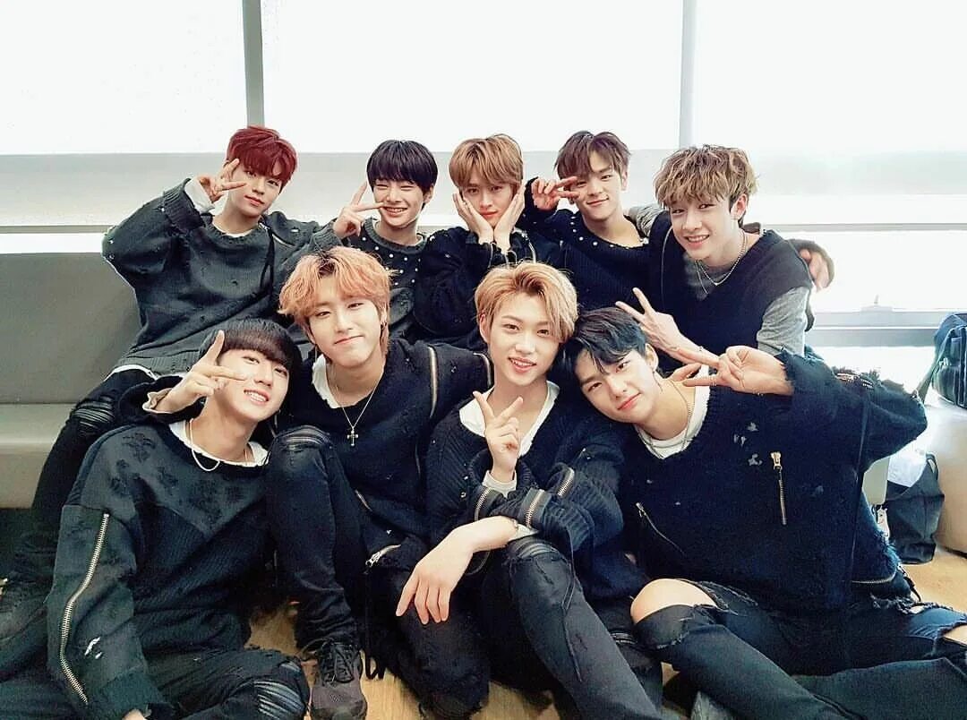 K-pop группа stray kids. Группа stray kids. Группа stray kids 2022. Kpop skz. Kpop skz.