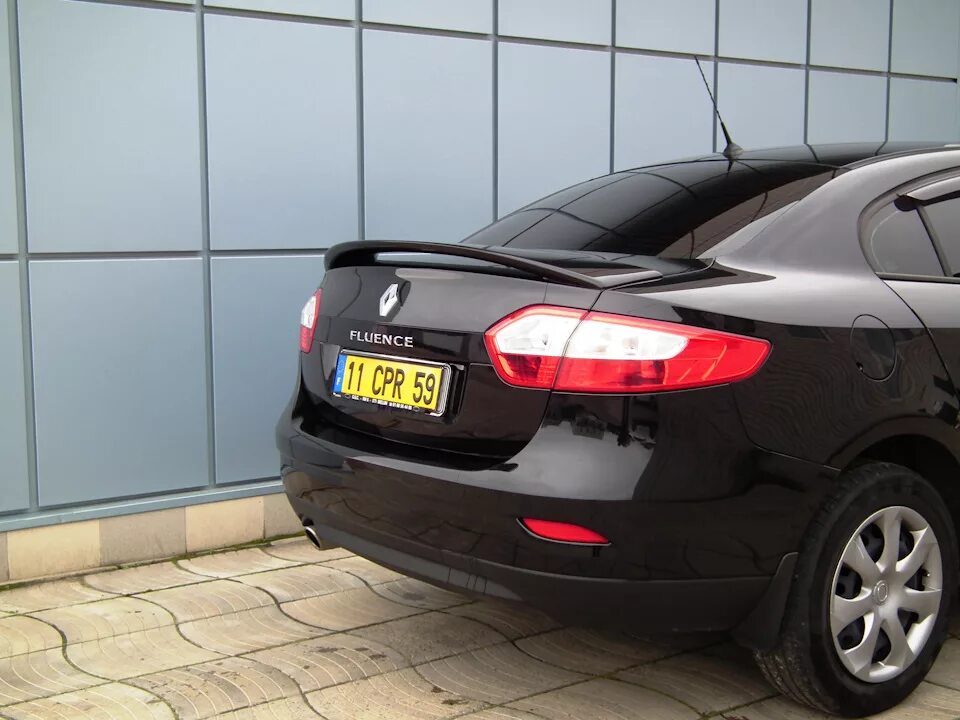 Fluence лип спойлер. Спойлер renault fluence. Fluence лип спойлер. Renault fluence спойлер багажника. Спойлер рено флюенс.