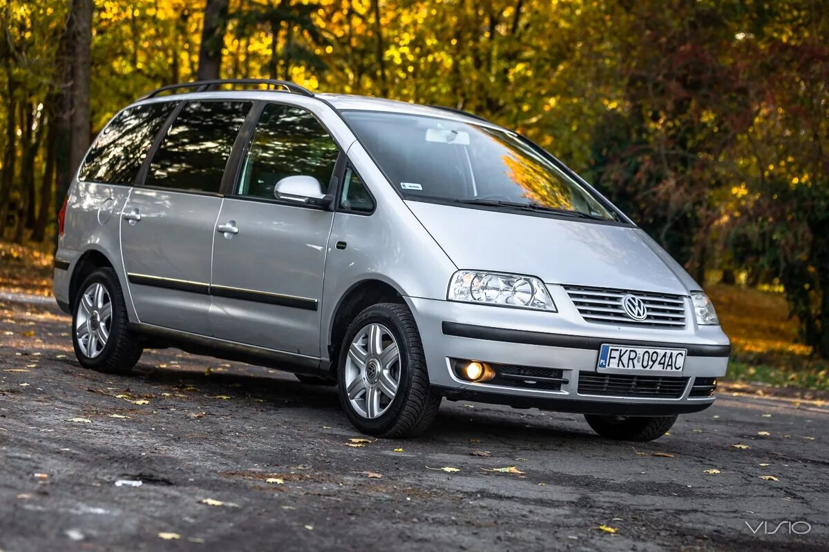 Шаран фольксваген 1.9 тди купить. Volkswagen Sharan 1.9 TDI. Фольксваген Шаран 2001 года 1.9 тди. VW Sharan 1.9 TDI вектор. Sharan 1.9 TDI экстерьер.