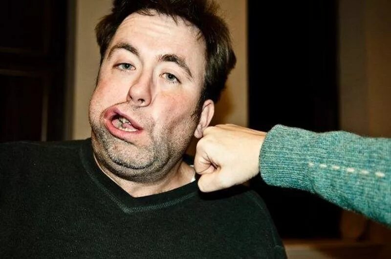 Я коплю. Памятай це. В рожу получишь. В рожу получишь. Рождённый бегать.