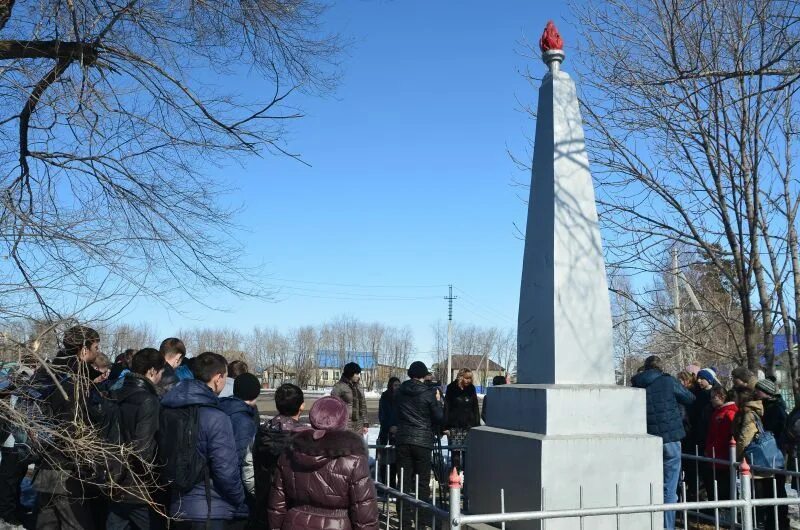 Погода ивановка амурская область. Село Ивановка Амурская область Ивановский район. Памятник японцам в Ивановке. Памятники в Ивановке Ивановского района. Село Ивановка в Благовещенске.