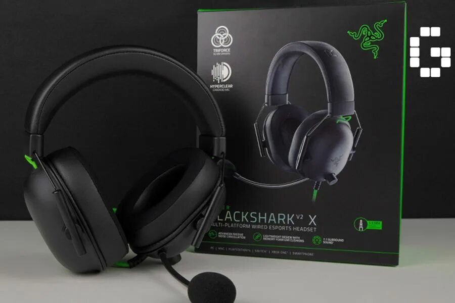 Рейзер блэк шарк в2. Razer blackshark v2. Наушники razer blackshark v2. Наушники raizer shark s. Razer blackshark v2 pro.
