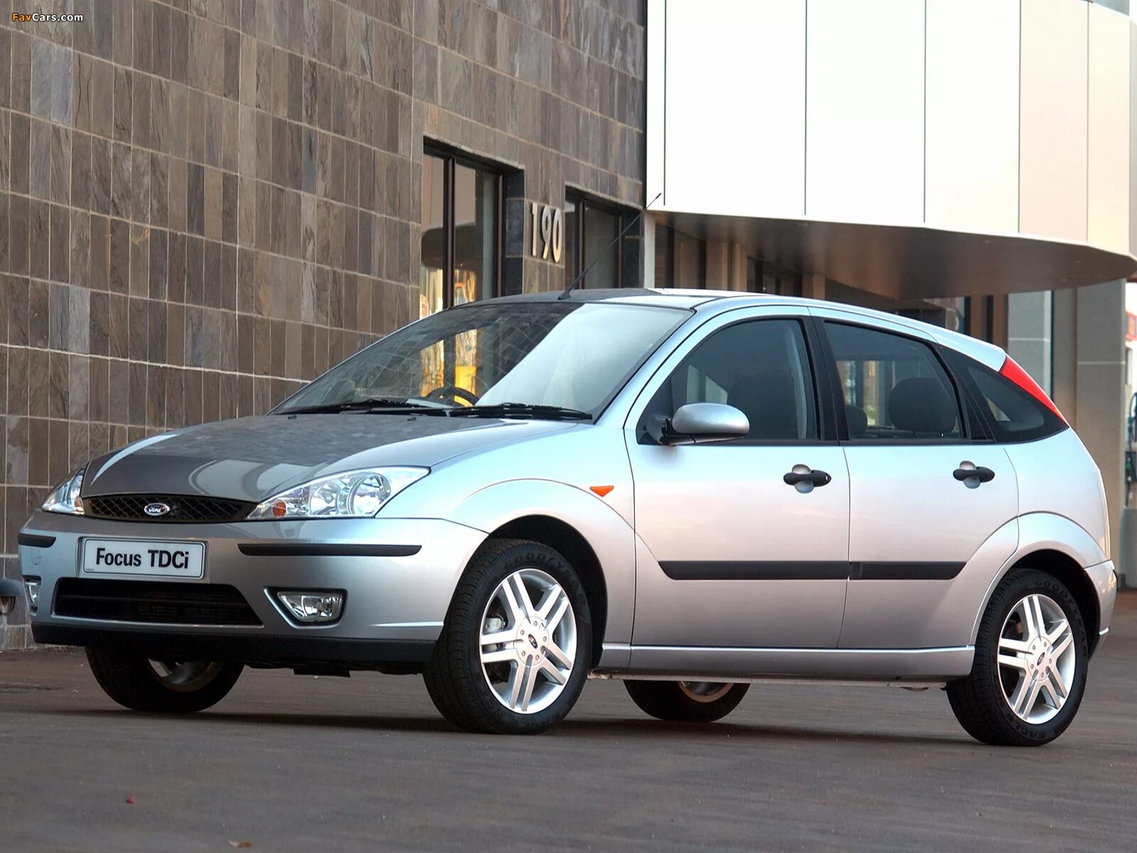 2 июня 2003. Ford Focus 1. Ford Focus 1 седан. Ford Focus 1 хэтчбек. Форд фокус 1 2003.