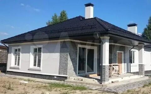 Серый дом из кирпича одноэтажный