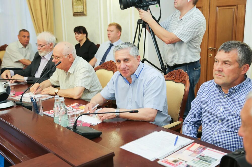Механический завод воронеж руководители. Юридические лица воронежа. Совет директоров. Курсы при it компаниях воронеж. Кадровый голод сельское.