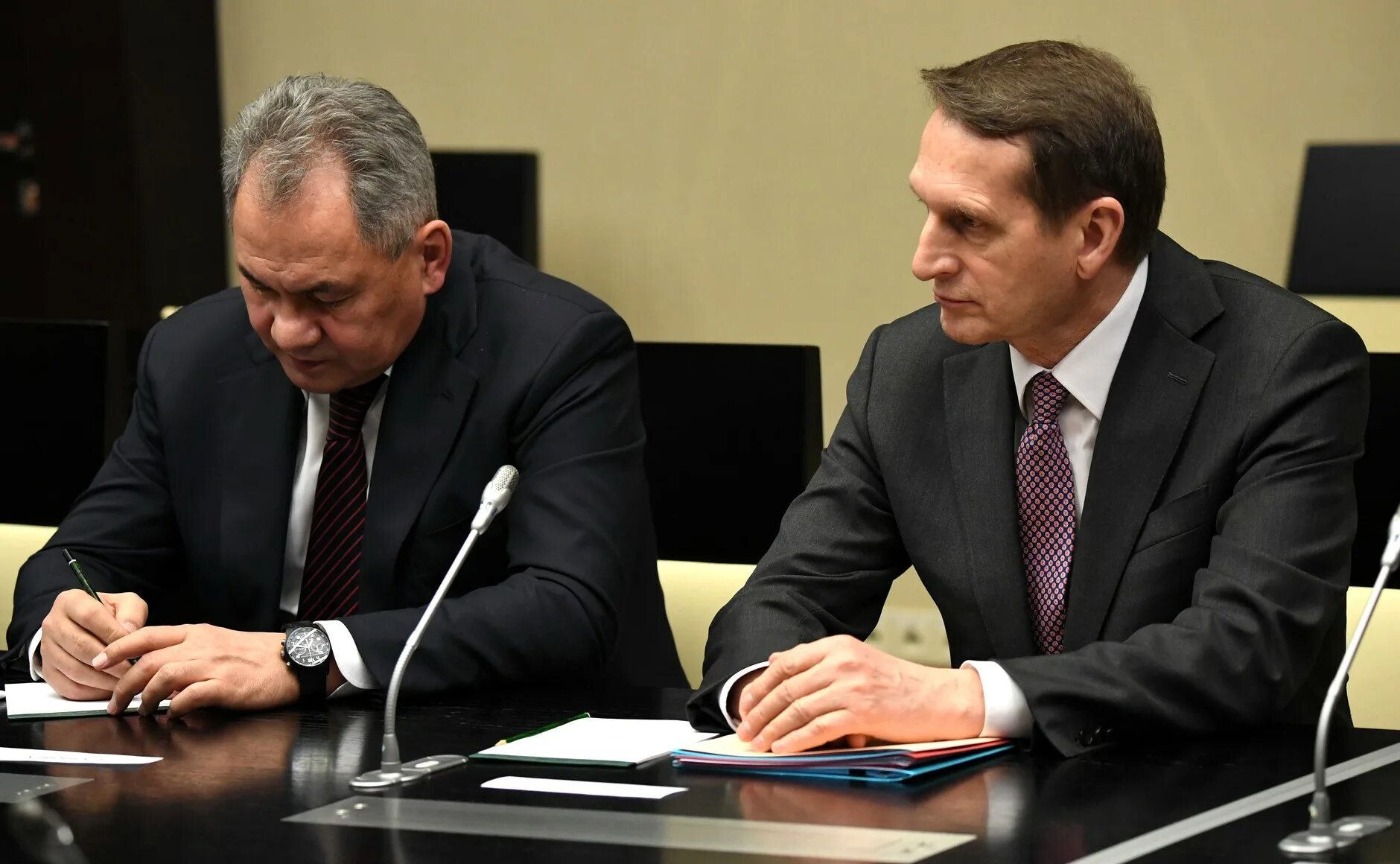 дмитрий медведев совбез 2022. зампред совета безопасности рф дмитрий медведев. николай платонович патрушев. совбез 21 февраля 2022. нарышкин совет безопасности.