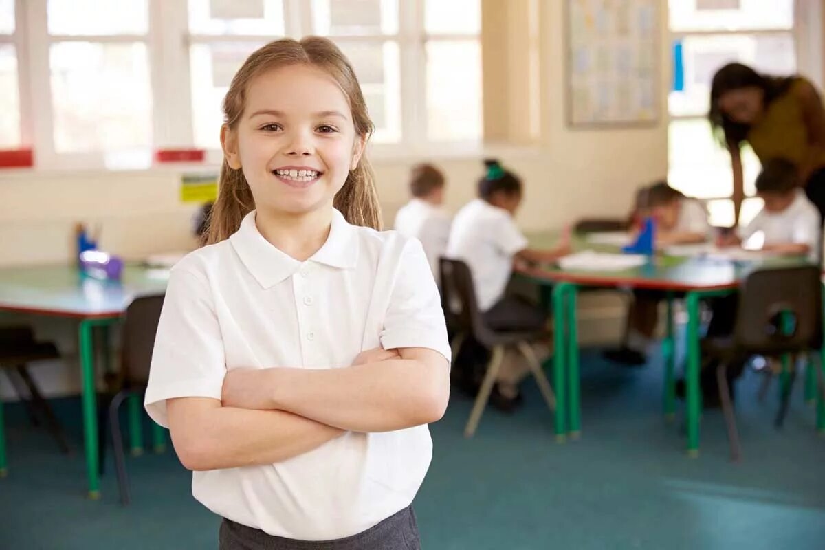 Girls class. Inpio female Elementary School. Elementary School students in class. Pupil. Класс видео новинки