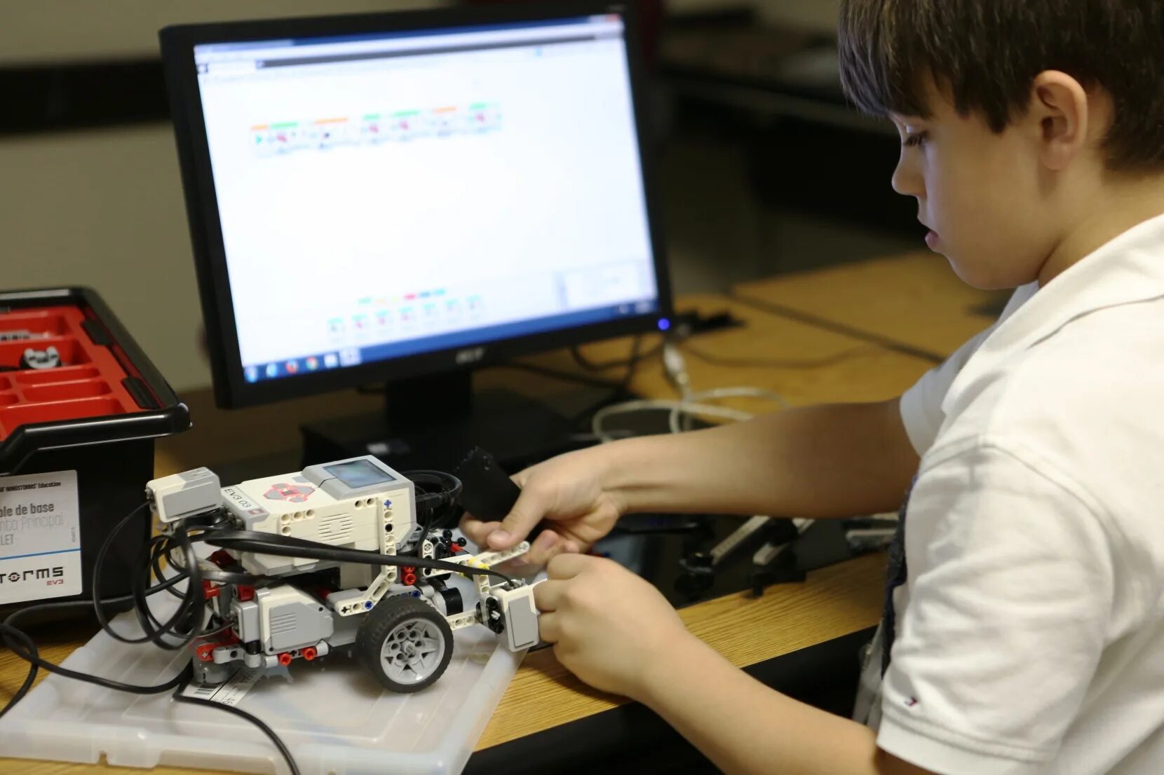 Mindstorms ev3 программирование. Робототехника в основном