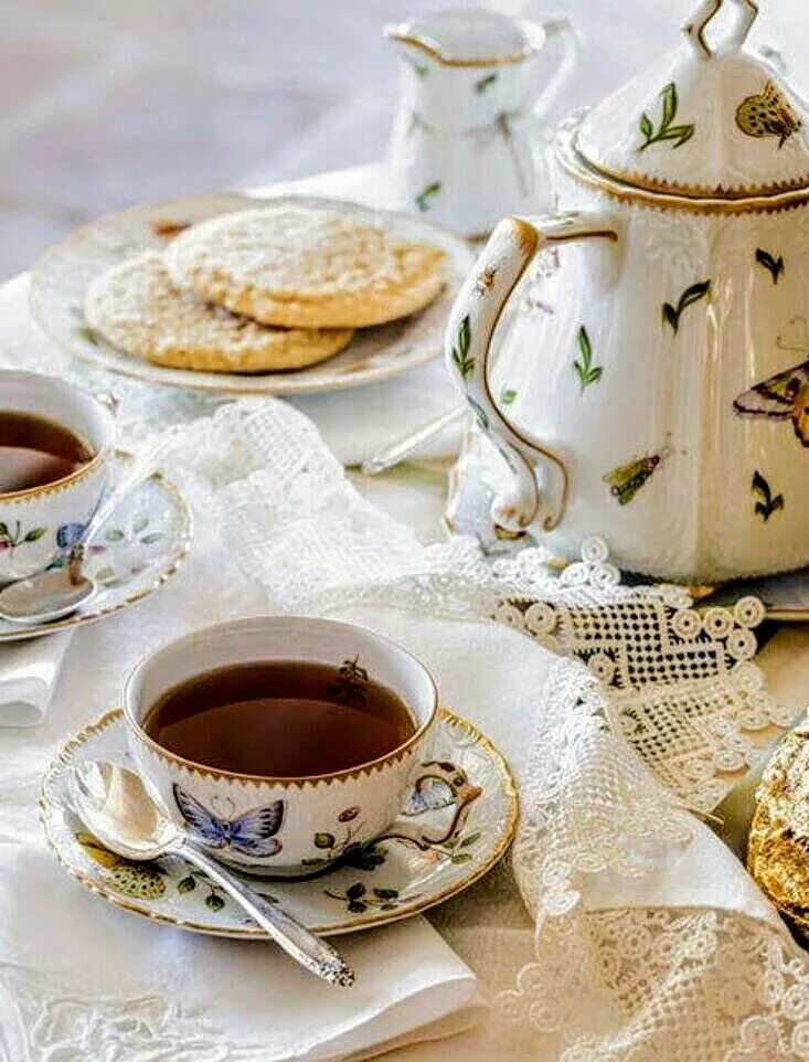 Красивое чаепитие картинки. Чаепитие. Утреннее чаепитие. Вкусного чаепития. Красивый чай.