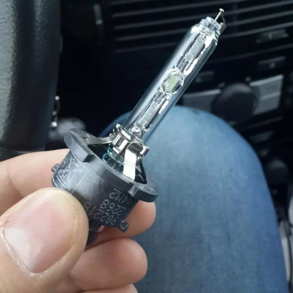 Opel astra h лампы ближнего. Лампа ближнего света опель астра н. Лампы ближнего света опель astra. Лампочка ближнего света опель астра h 2008. Opel astra h лампы ближнего.