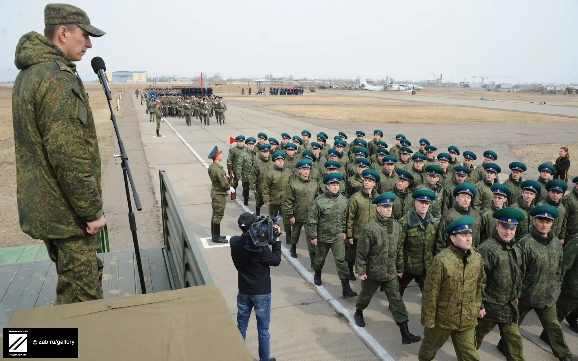 Аэродром Черемушки Чита. Военный аэродром Черемушки Чита. Репетиция парада Чита. Тренировка парада в Чите.