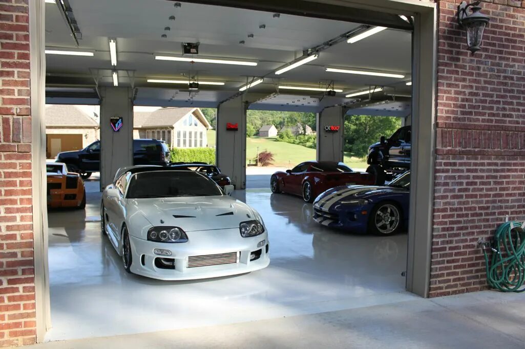 My car гараж. Крутой гараж. Премиальный гараж. Porsche в гараже. Гараж с премиальными авто.