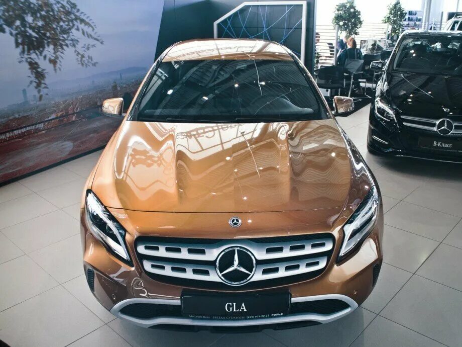 Mercedes GLA 250 Рестайлинг. GLA Mercedes 2021 бензин. Мерседес Бенц гла х 156. Mercedes GLA золотистый.