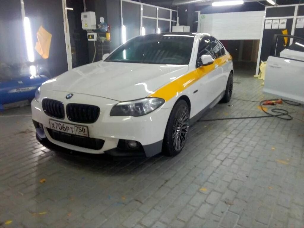 Вип такси бмв. Вмв такси. Такси от bmw. Bmw 3 для такси. Бмв х5 такси.