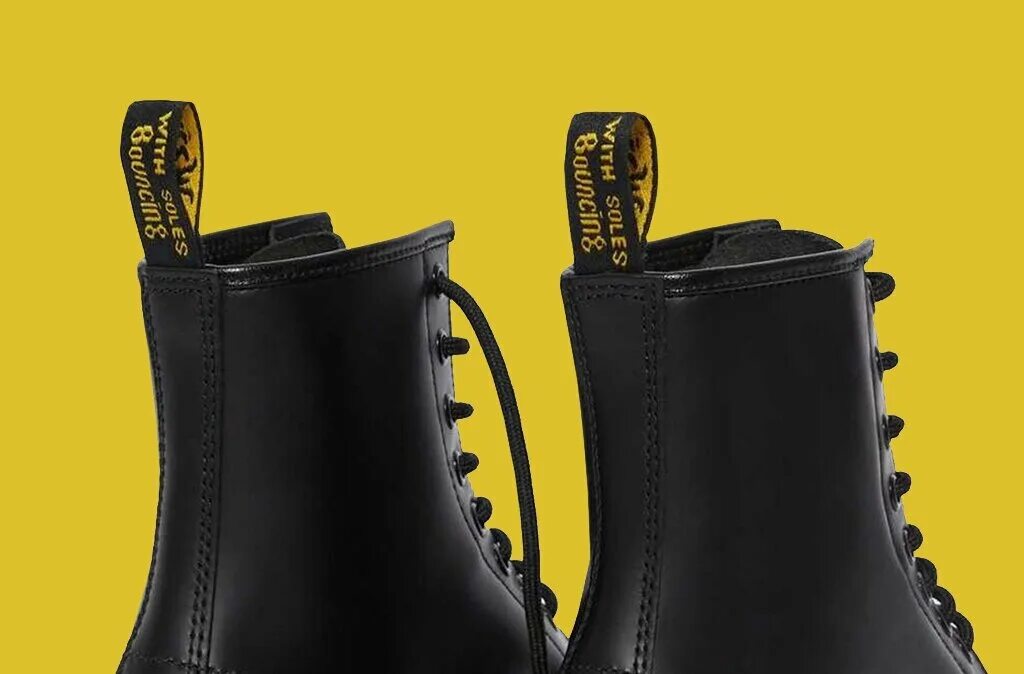 Martens подошва. Dr Martens подошва оригинал. Dr Martens петля. Бирка Dr Martens Originals.