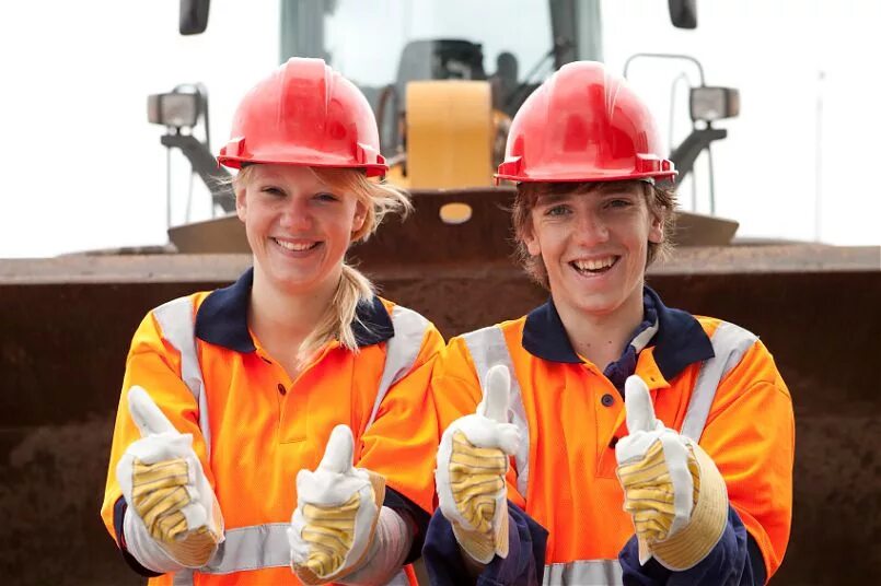 Строитель зимой. Задачи инженера строителя. Характеристика профессии строитель. Строитель зимой. Болезни из за работы строителем.