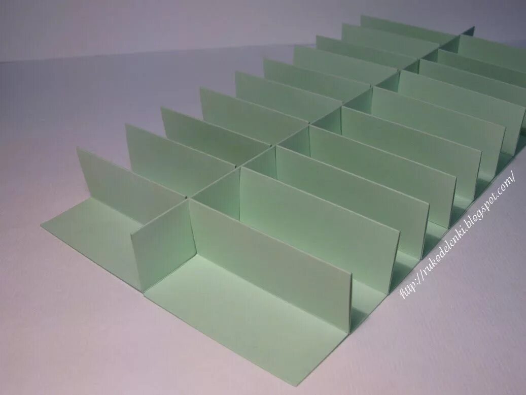 Шкатулка из переплетного картона. Разделители для ящиков из картона. Разделители в ящики для хранения. Картонные коробки с разделителями. Как сделать перегородки в коробке.