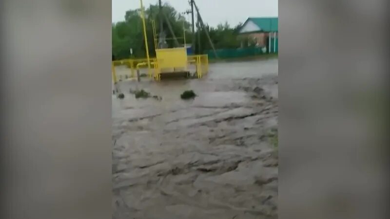 Александровка потоп. Ливень в Оренбурге. Дождь в Александровском районе. Уват дождь.