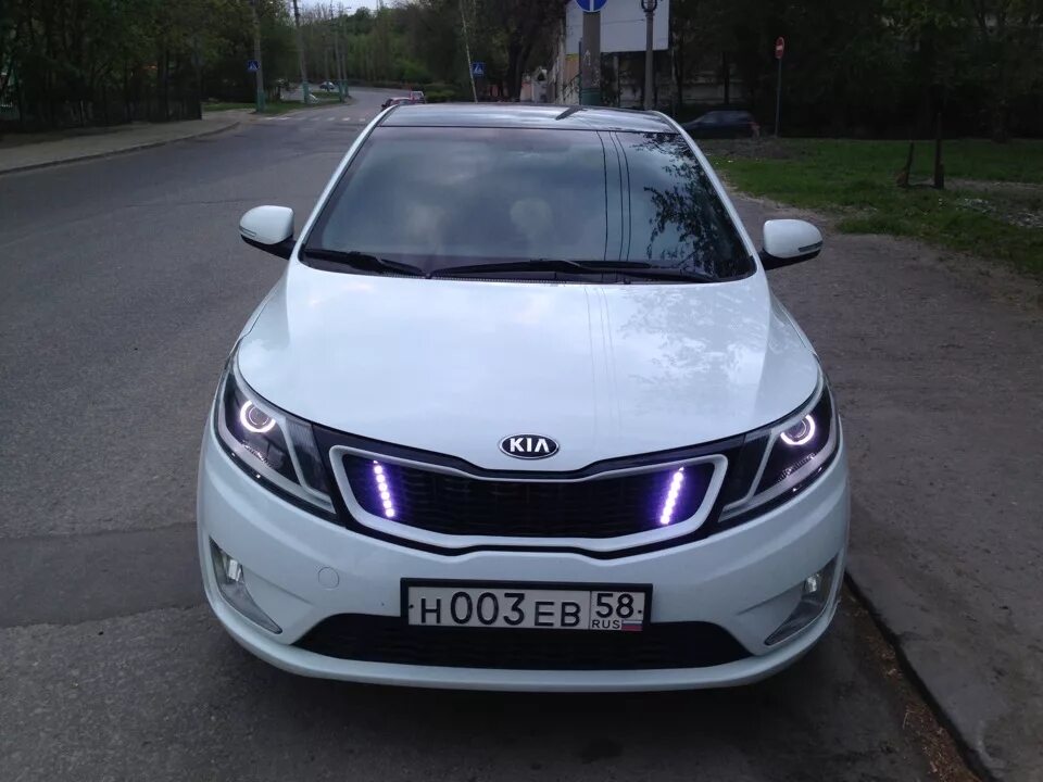 Kia Rio 3 дорестайл. Kia Rio 2013 тюнинг. Обвес на Киа Рио 3 седан. Обвес на Киа Рио 3 седан 2012 года. Киа рио 3 делаем