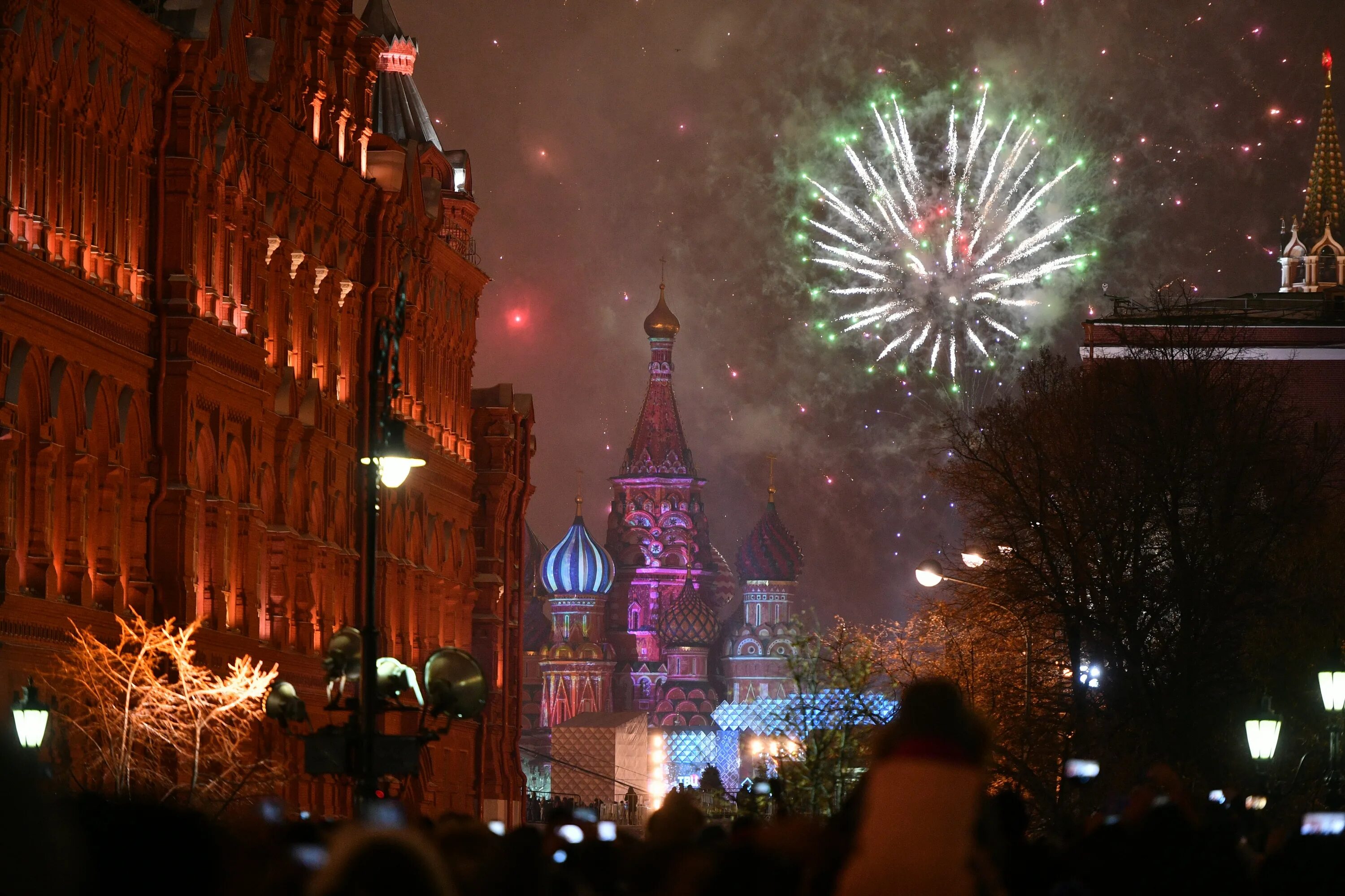 События новый год москва. Салют в Москве 2022. Салют на НГ 2022 В Москве. Москва 2022. Салют Кремль 2022.